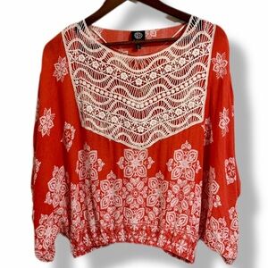 Bobeau Boho Crochet Lace Floral Blouse Coral White Peasant Top M